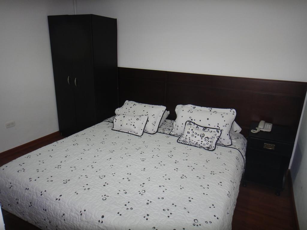Hotel Embassy Park بوغوتا الغرفة الصورة